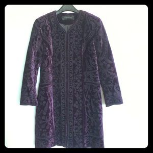 Elie Tahari luxury deep plum velvet coat